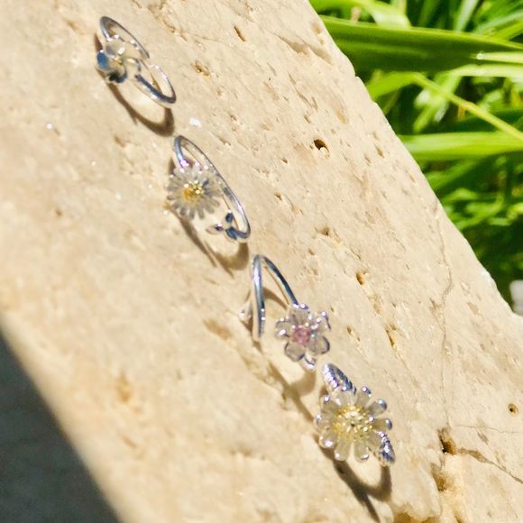 Cute Ring Set Silver Boho Midi Flower Stack Rings - Picture 5 of 8